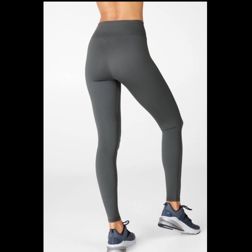 Fabletics Bundle - Medium Legging